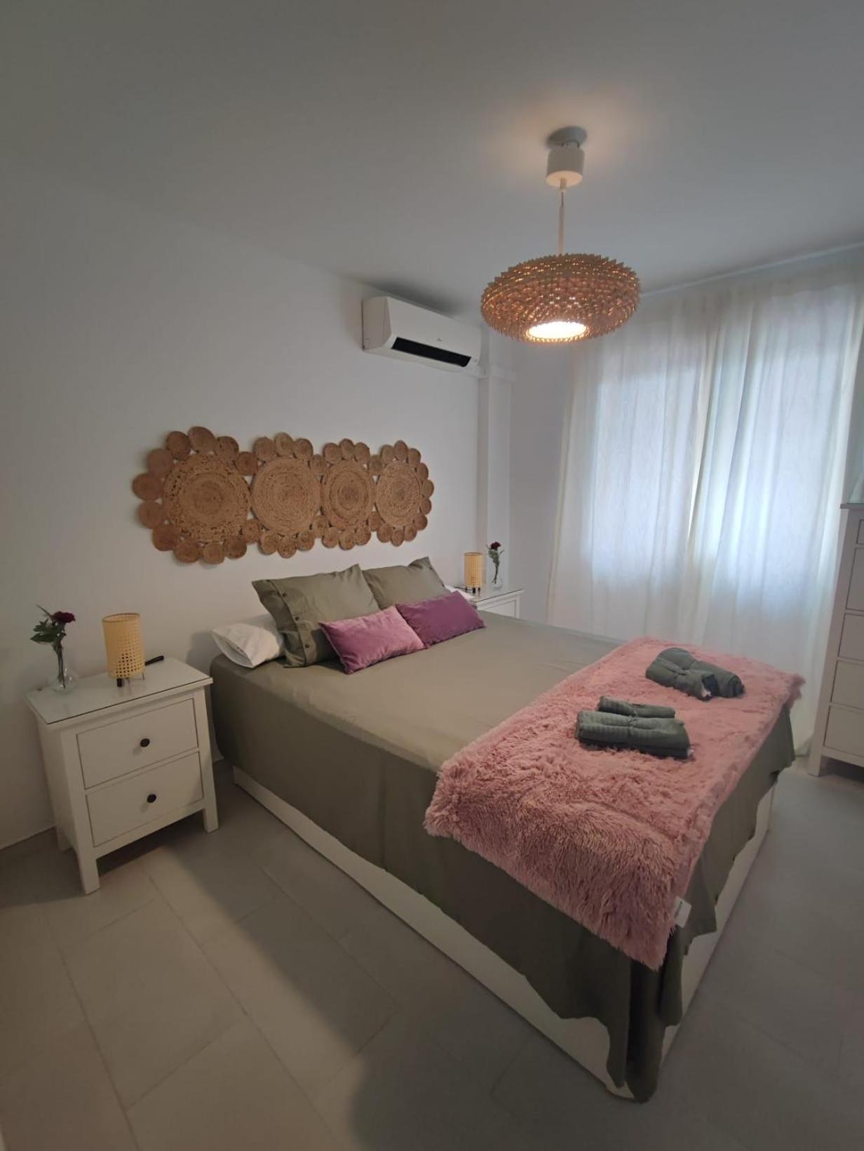 Apartamento Pilar Севиля Екстериор снимка